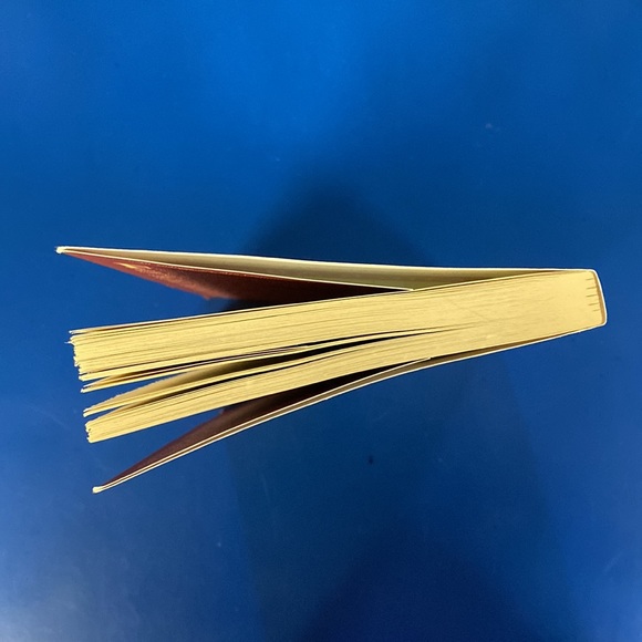 The Five People You Meet in Heaven by Mitch Albom (paperback) - Picture 5 of 6